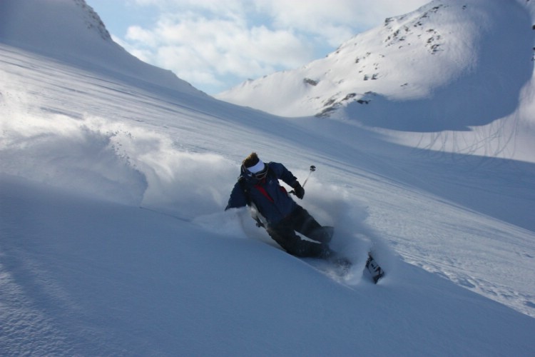 Heliski paket i Riksgränsen, Abisko och Kebnekaise. Foto: Carl Lundberg